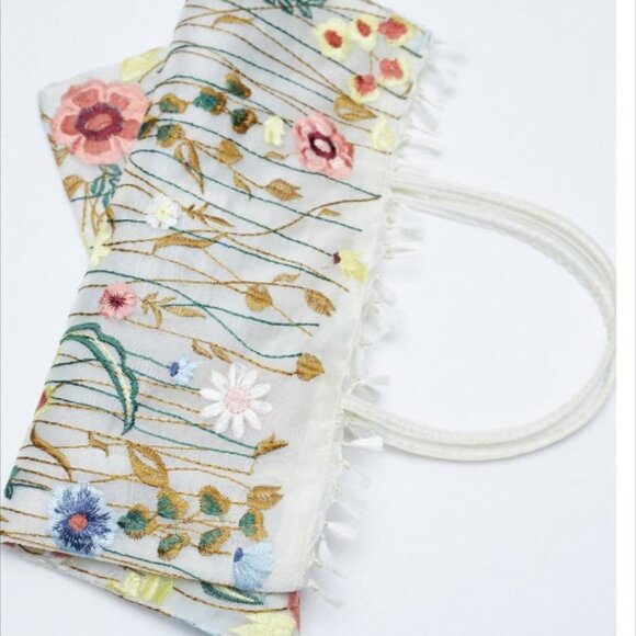 Zara Embroidered Floral Tote NWT - Picture 6 of 9